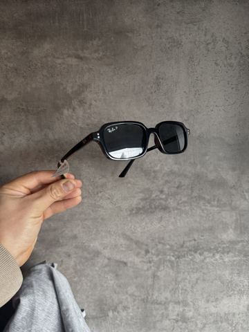 Ray-Ban RB4455 Zuri Polarizado Negro